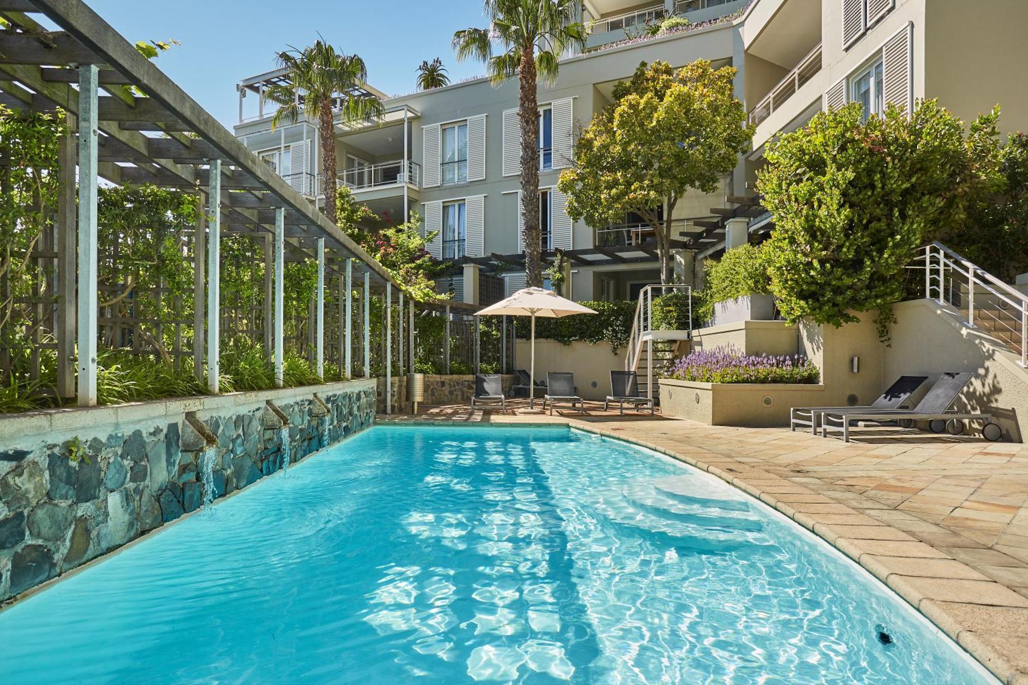 African Elite Waterfront Apartment *